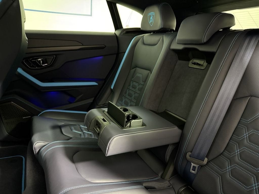 2025 Lamborghini Urus SE