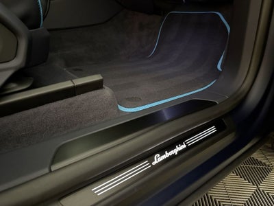 2025 Lamborghini Urus SE