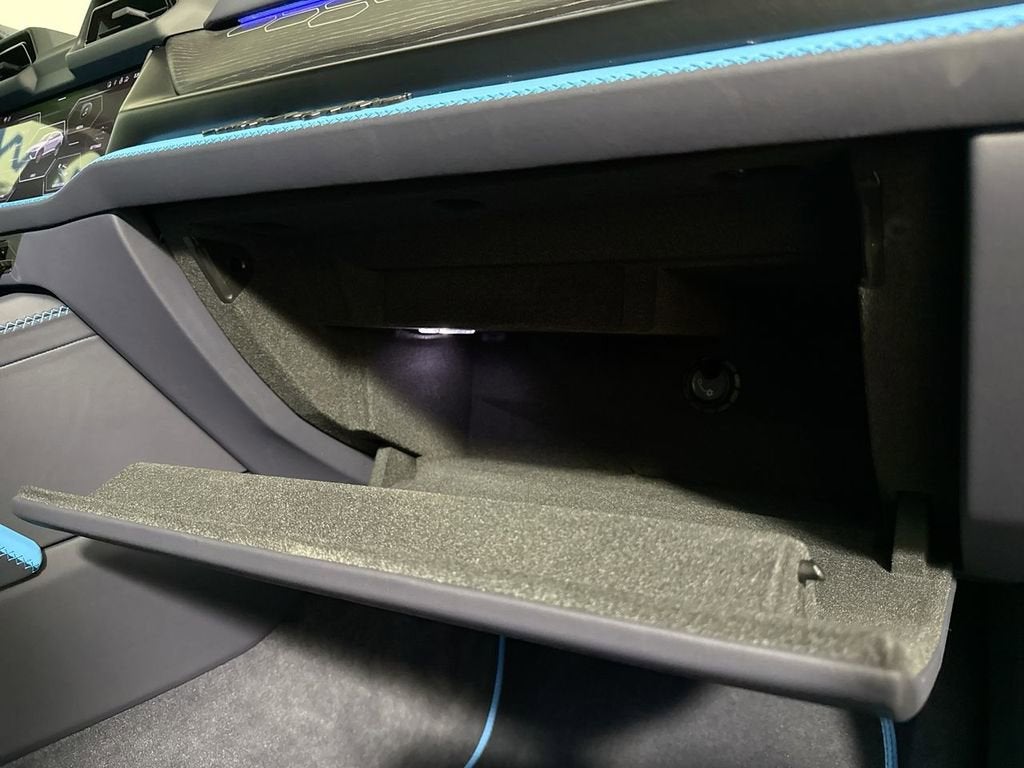 2025 Lamborghini Urus SE