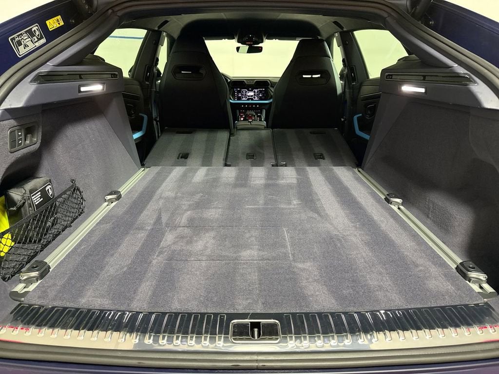 2025 Lamborghini Urus SE