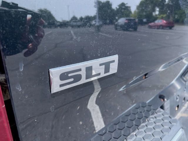 2017 RAM 1500 SLT Quad Cab 4x4 6'4" Box