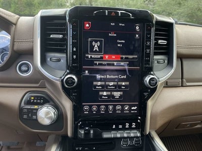 2019 RAM 1500 Laramie Crew Cab 4x4 5'7" Box