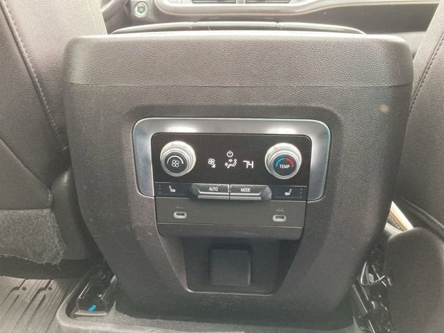 2022 GMC Yukon XL AT4