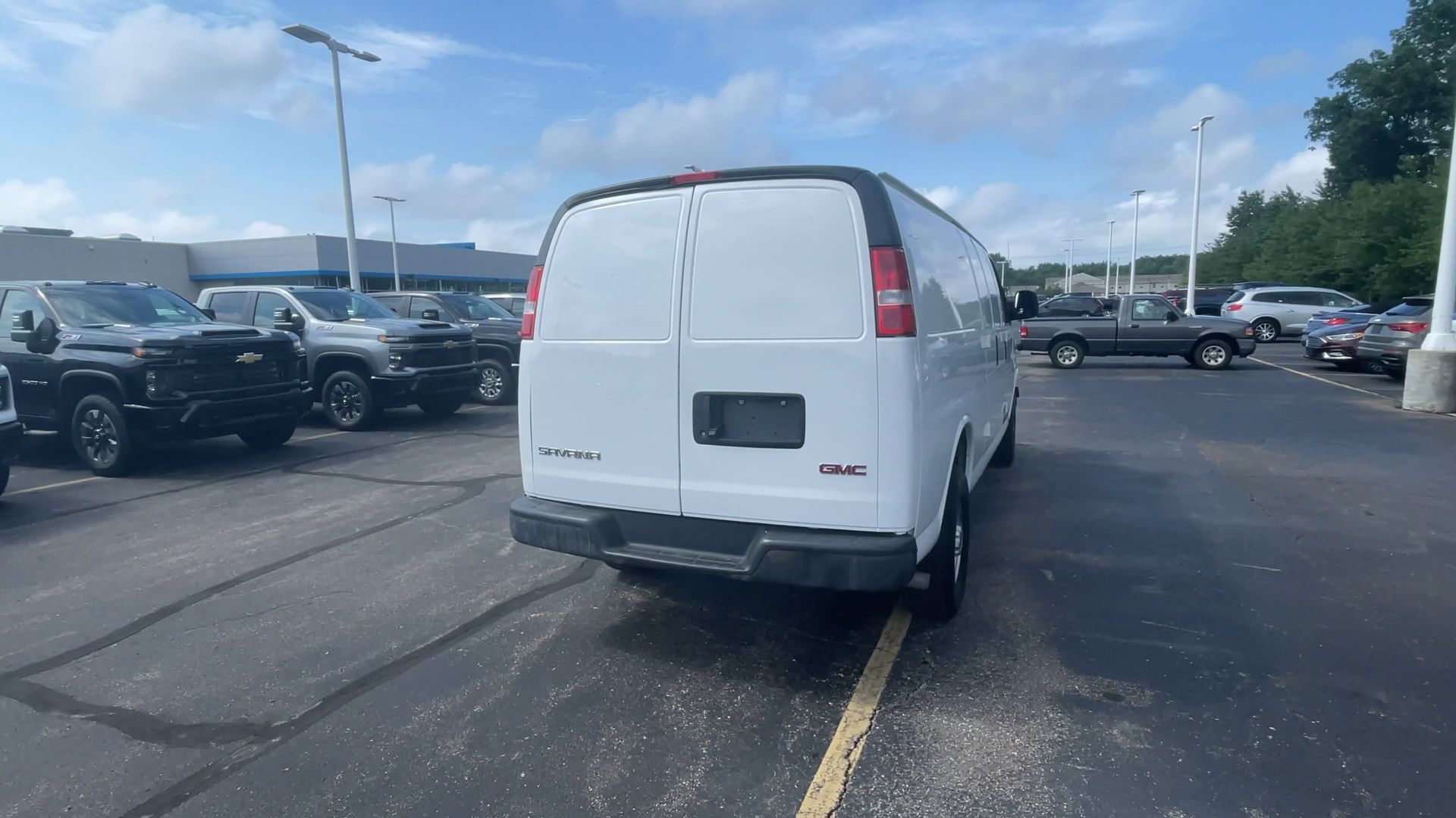 2023 GMC Savana Cargo 3500 Work Van