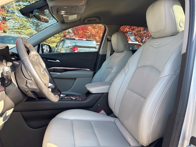 2022 Cadillac XT4 AWD Luxury