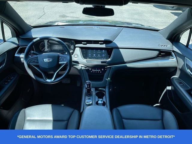 2025 Cadillac XT6 Luxury