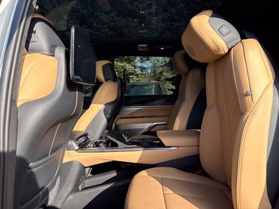2025 Cadillac ESCALADE IQ Sport 2
