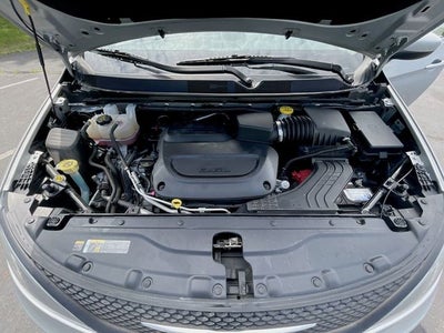 2023 Chrysler Voyager LX