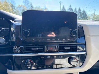 2023 Nissan Pathfinder SL 4WD