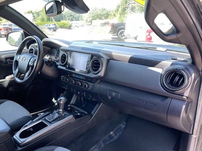 2021 Toyota Tacoma 4WD SR Double Cab 5' Bed V6 AT (GS)