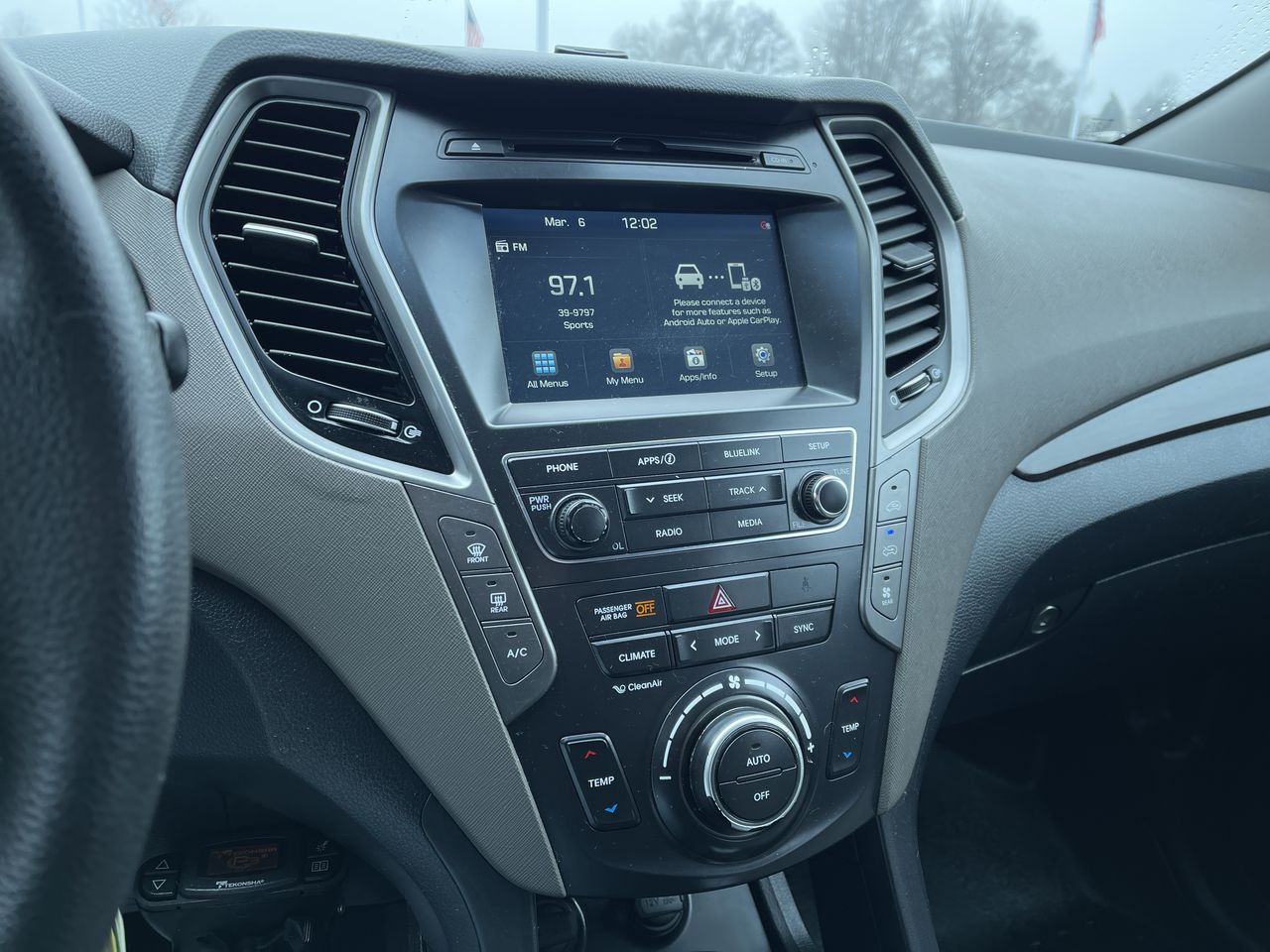 2017 Hyundai Santa Fe SE