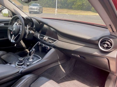 2017 Alfa Romeo Giulia Ti RWD