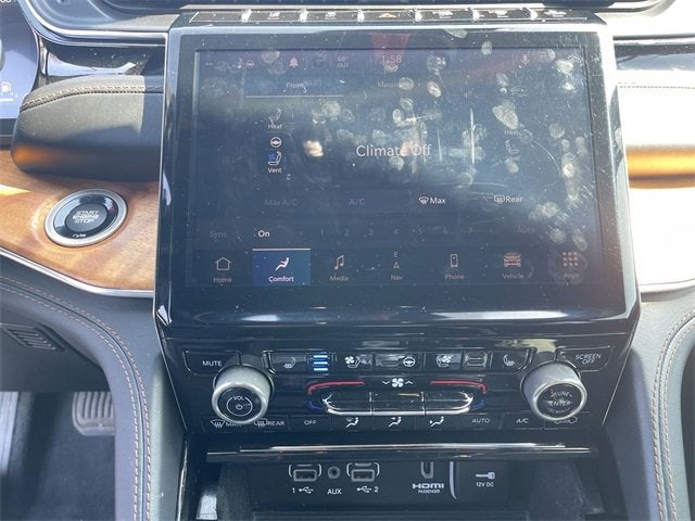 2022 Jeep Grand Cherokee Summit