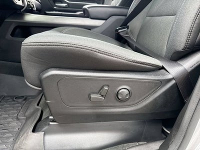 2022 RAM 1500 Big Horn Crew Cab 4x4 5'7" Box