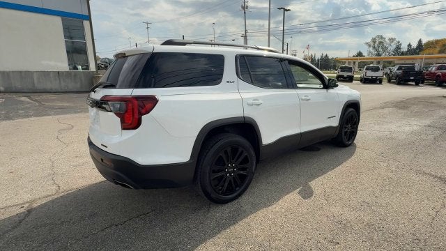 2022 GMC Acadia SLT