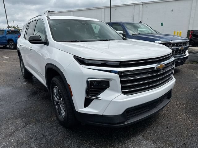 2025 Chevrolet Traverse LT