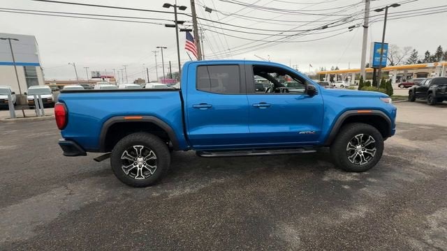 2024 GMC Canyon AT4