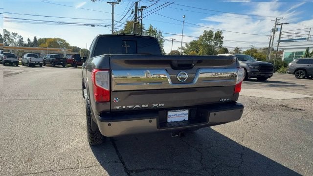2016 Nissan TITAN XD Platinum Reserve Diesel