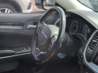 2022 Chrysler 300 Touring L
