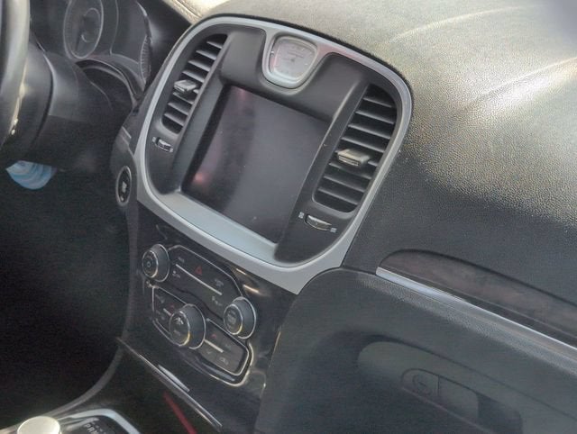 2022 Chrysler 300 Touring L