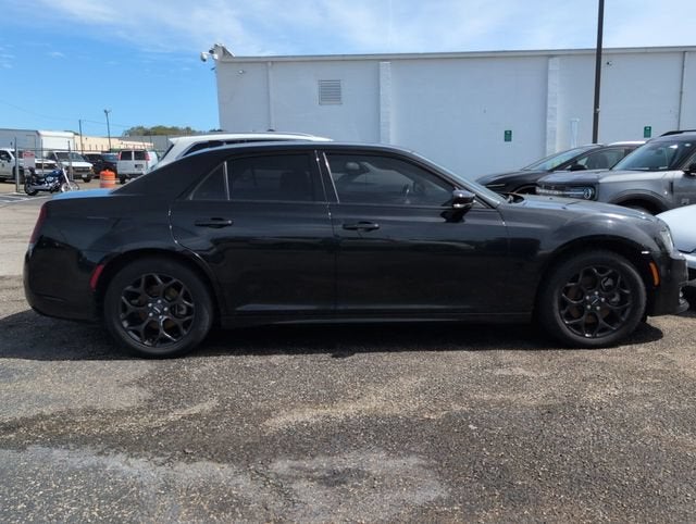 2022 Chrysler 300 Touring L