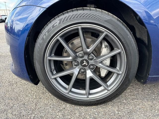 2023 Tesla Model 3 RWD