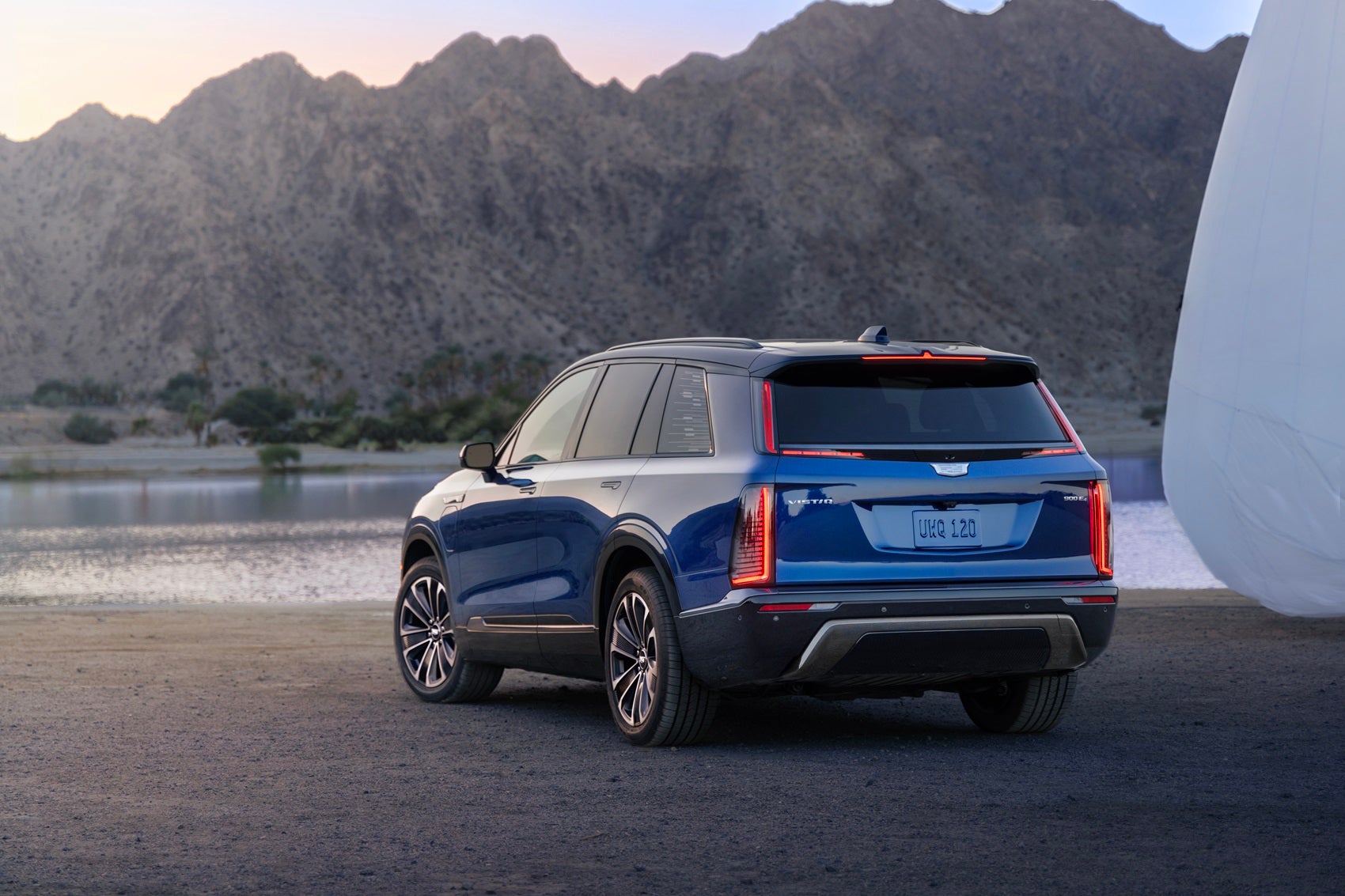 Cadillac Dealer near Eaton IN